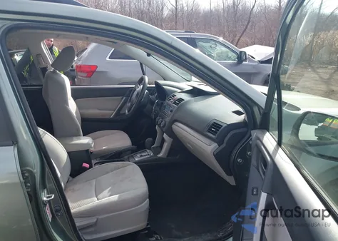 2015 Subaru Forester 2.5I Premium z USA, uszkodzony, nr VIN JF2SJADC8FH456534